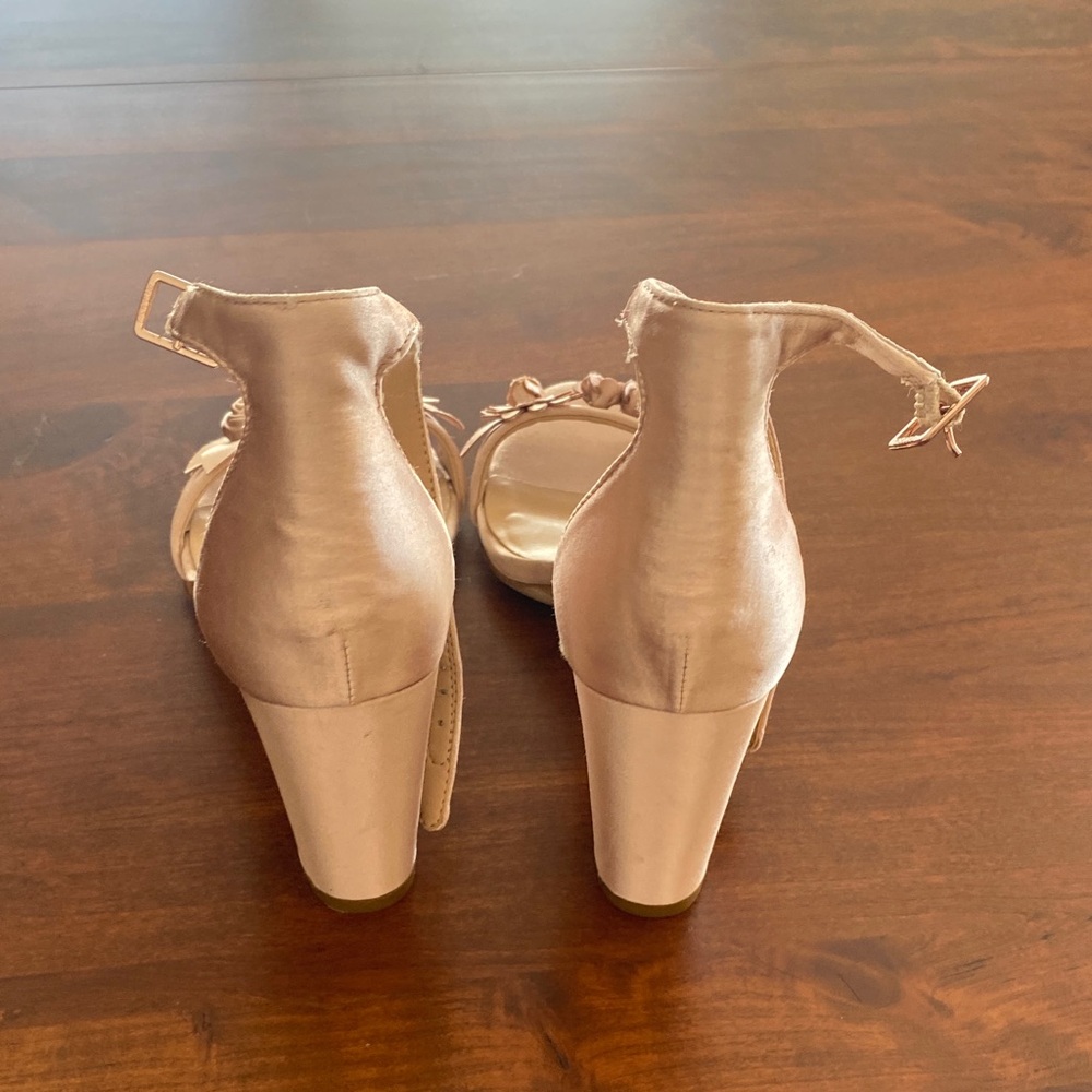 INC International Concepts Blush Floral Heels - Picture 4 of 5